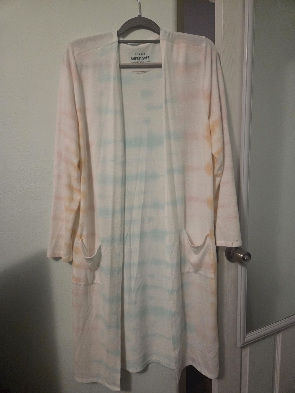 Label of women's top